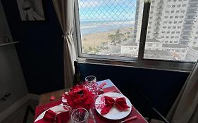 920 Vista Mar - Studio enfrente a Praia - WIFI - Restaurantes, Padaria e Mercadinho ao lado, Quiosques Bar com música ao vivo
